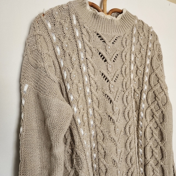 Vintage cottagecore knit ribbon and pearl beaded sweater - Picture 8 of 11